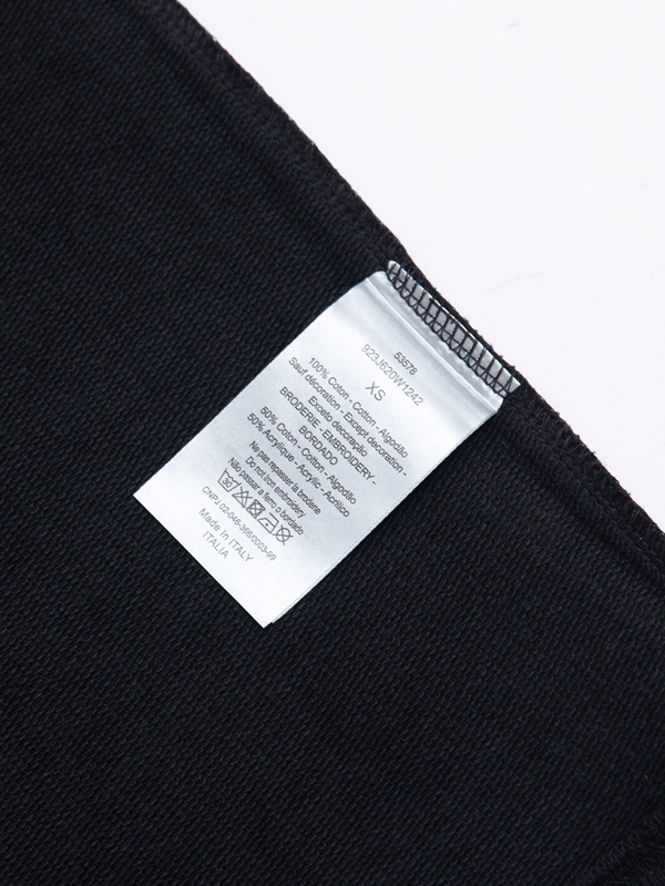 ブランドパーカー着用イメージ